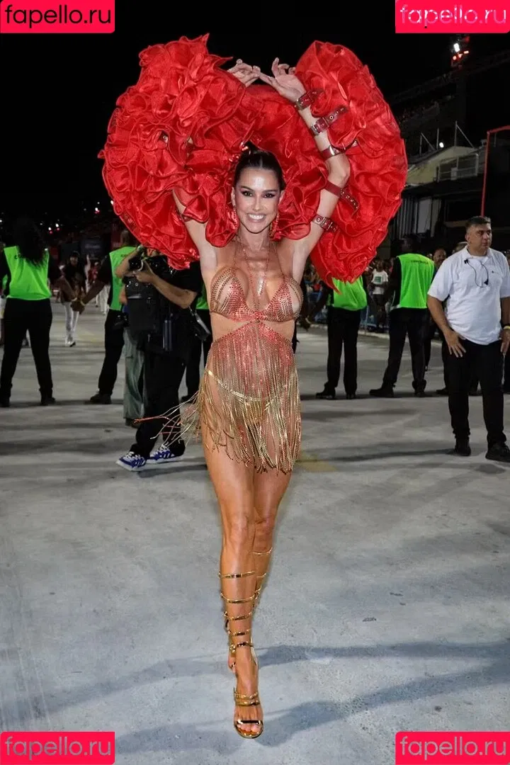 Deborah Secco / dedesecco Onlyfans Photo Gallery 