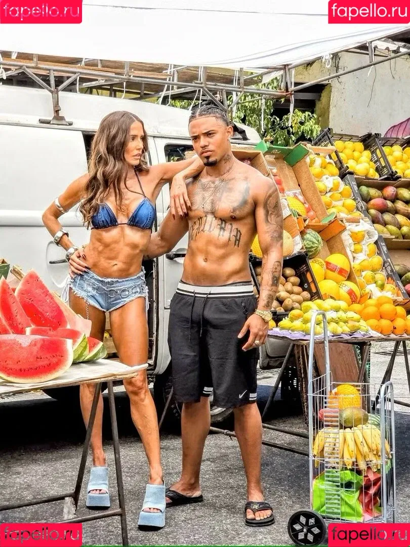 Deborah Secco / dedesecco Onlyfans Photo Gallery 