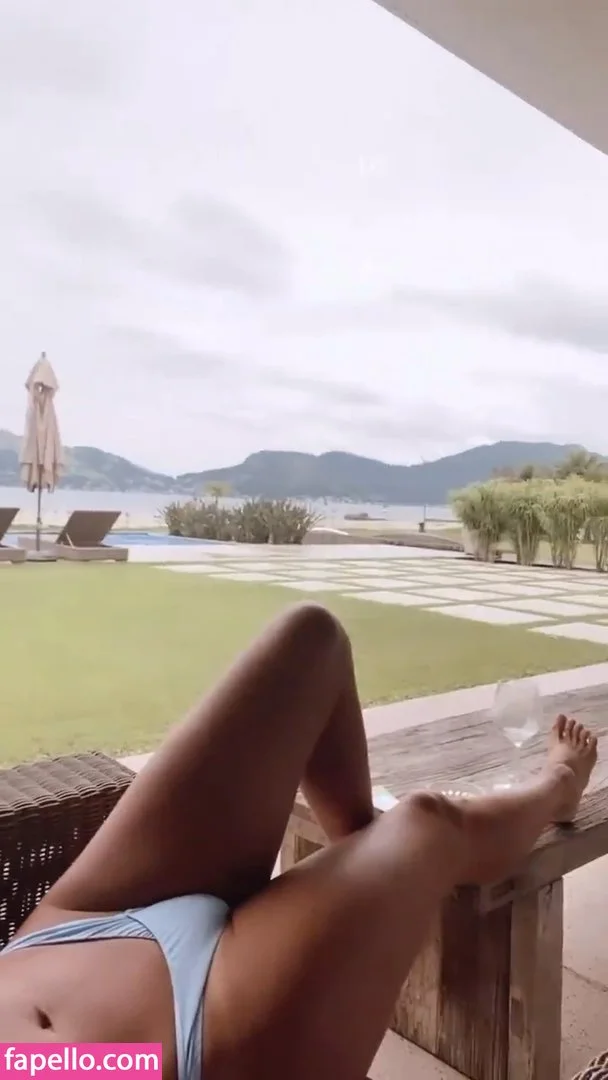 Deborah Secco / dedesecco Onlyfans Photo Gallery 