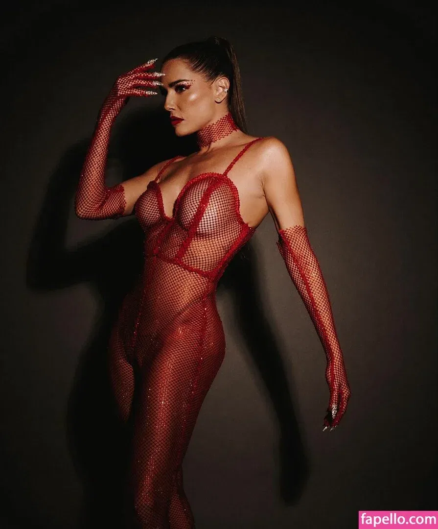 Deborah Secco / dedesecco Onlyfans Photo Gallery 