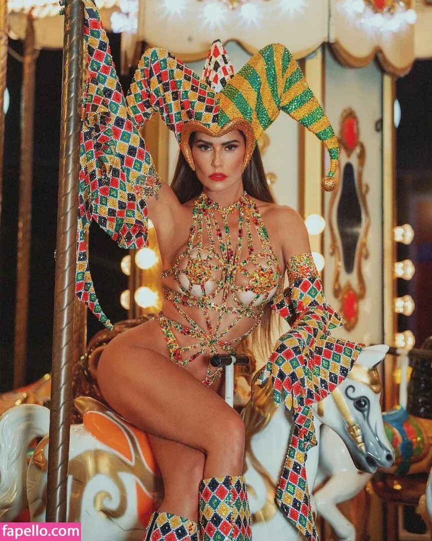 Deborah Secco / dedesecco Onlyfans Photo Gallery 