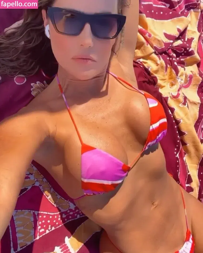 Deborah Secco / dedesecco Onlyfans Photo Gallery 