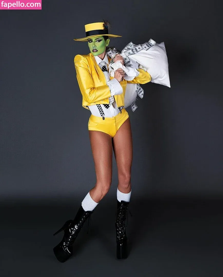 Deborah Secco / dedesecco Onlyfans Photo Gallery 