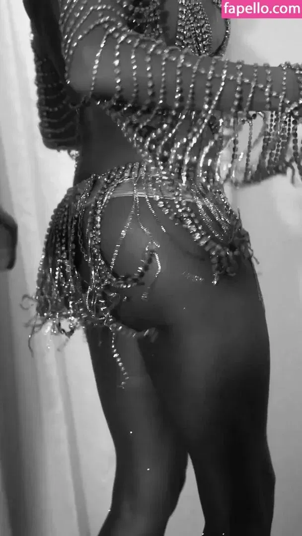 Deborah Secco / dedesecco Onlyfans Photo Gallery 