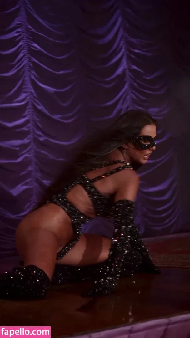 Deborah Secco / dedesecco Onlyfans Photo Gallery 