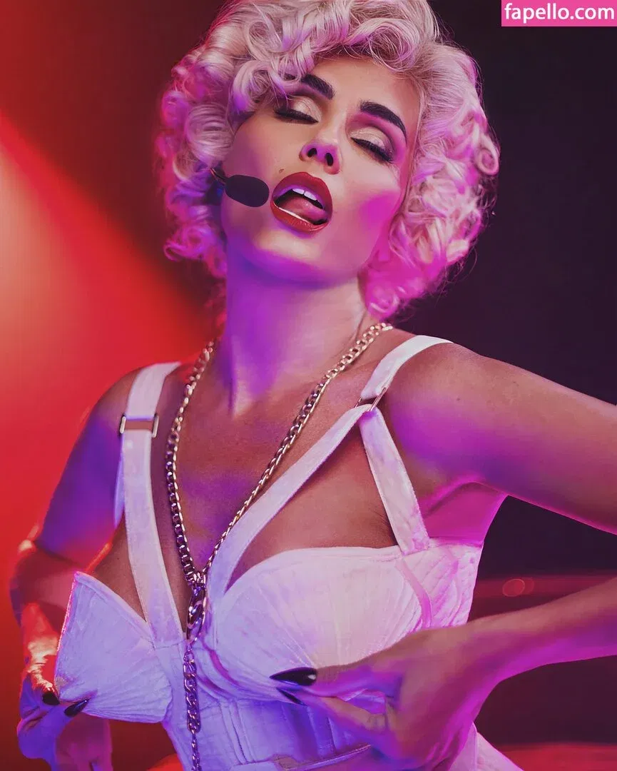 Deborah Secco / dedesecco Onlyfans Photo Gallery 