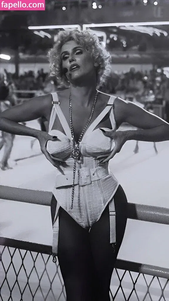 Deborah Secco / dedesecco Onlyfans Photo Gallery 