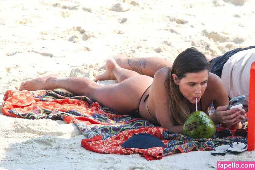 Deborah Secco / dedesecco Onlyfans Photo Gallery 