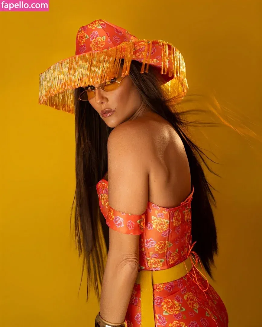 Deborah Secco / dedesecco Onlyfans Photo Gallery 