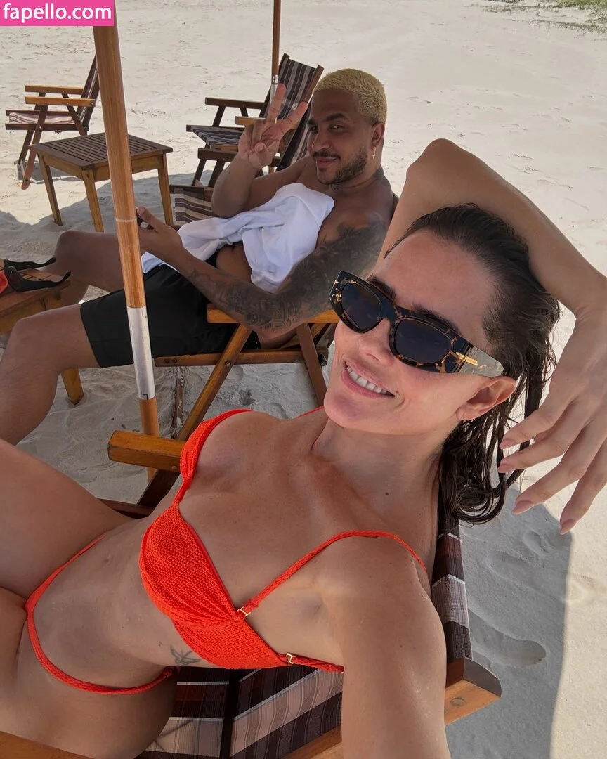 Deborah Secco / dedesecco Onlyfans Photo Gallery 