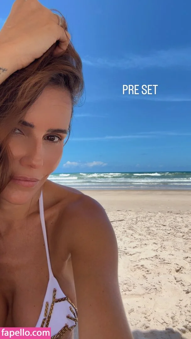 Deborah Secco / dedesecco Onlyfans Photo Gallery 