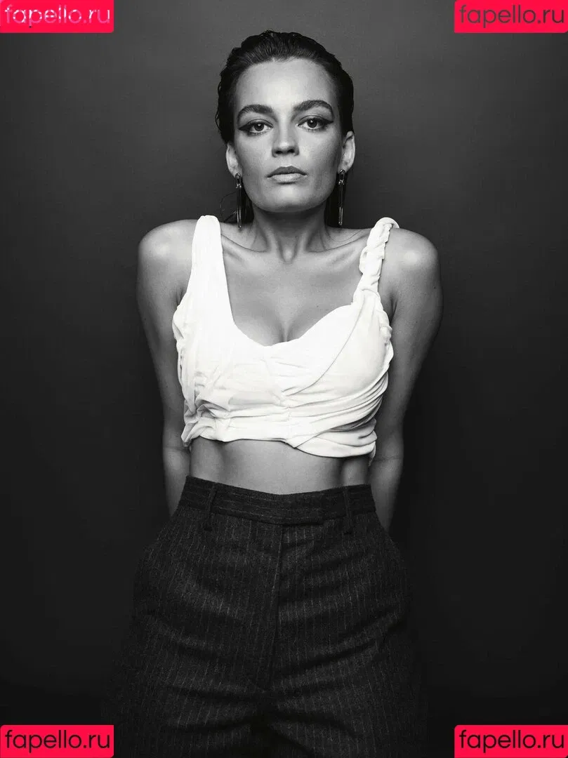 Emma Mackey / Sex Education Flaunt magazine shoot / emmatmackey Onlyfans Photo Gallery 