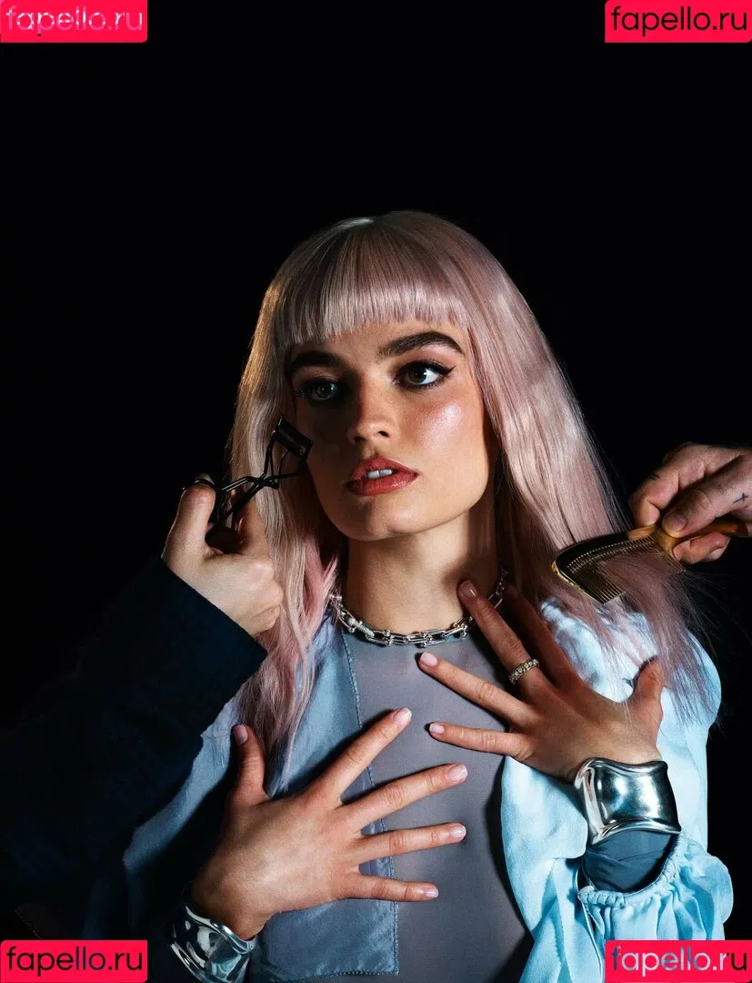 Emma Mackey / Sex Education Flaunt magazine shoot / emmatmackey Onlyfans Photo Gallery 