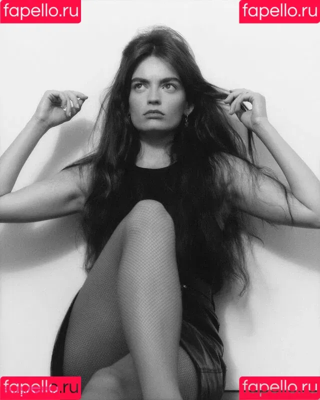 Emma Mackey / Sex Education Flaunt magazine shoot / emmatmackey Onlyfans Photo Gallery 