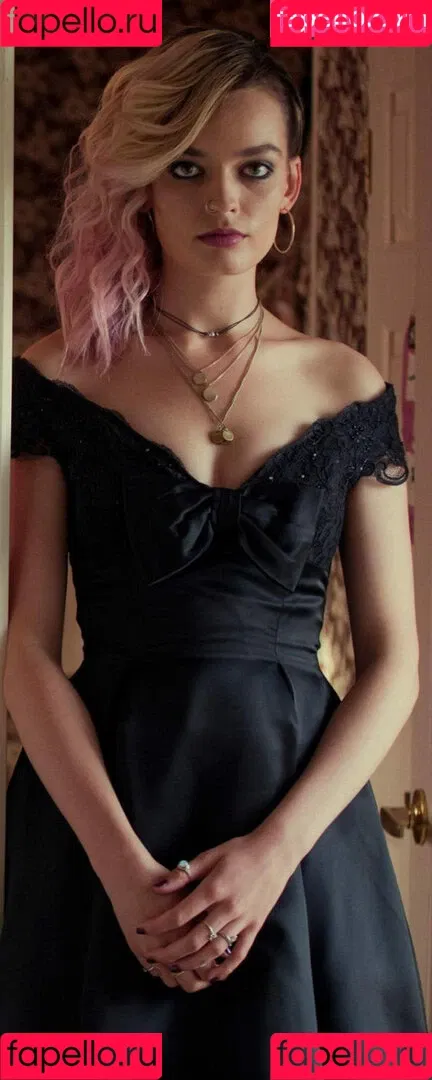 Emma Mackey / Sex Education Flaunt magazine shoot / emmatmackey Onlyfans Photo Gallery 