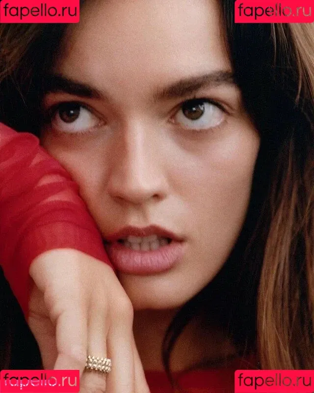 Emma Mackey / Sex Education Flaunt magazine shoot / emmatmackey Onlyfans Photo Gallery 