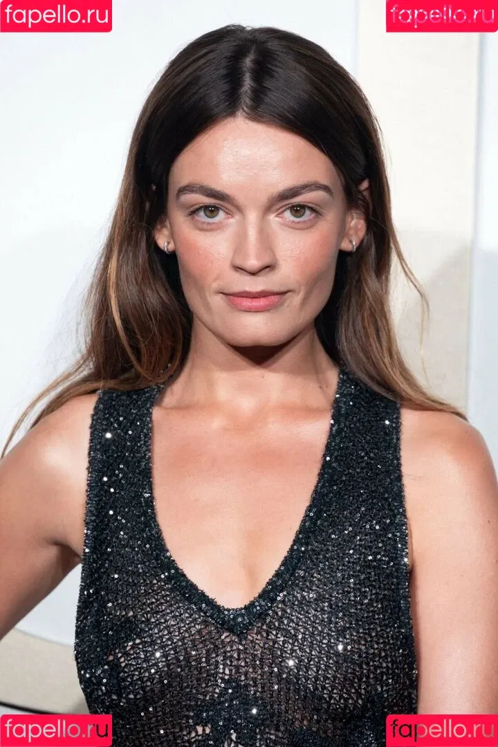 Emma Mackey / Sex Education Flaunt magazine shoot / emmatmackey Onlyfans Photo Gallery 