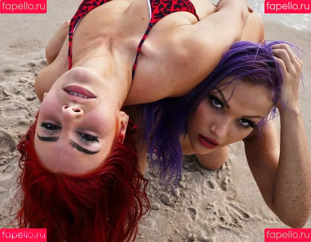 Alicia Atout & Salina de la Renta / Frenemies / notfriends Onlyfans Photo Gallery 