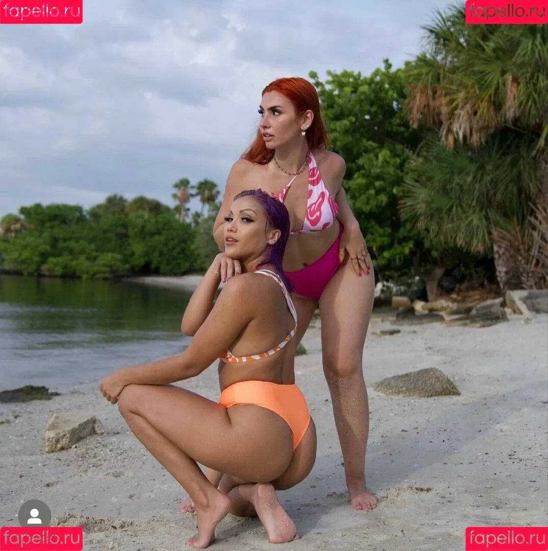 Alicia Atout & Salina de la Renta / Frenemies / notfriends Onlyfans Photo Gallery 