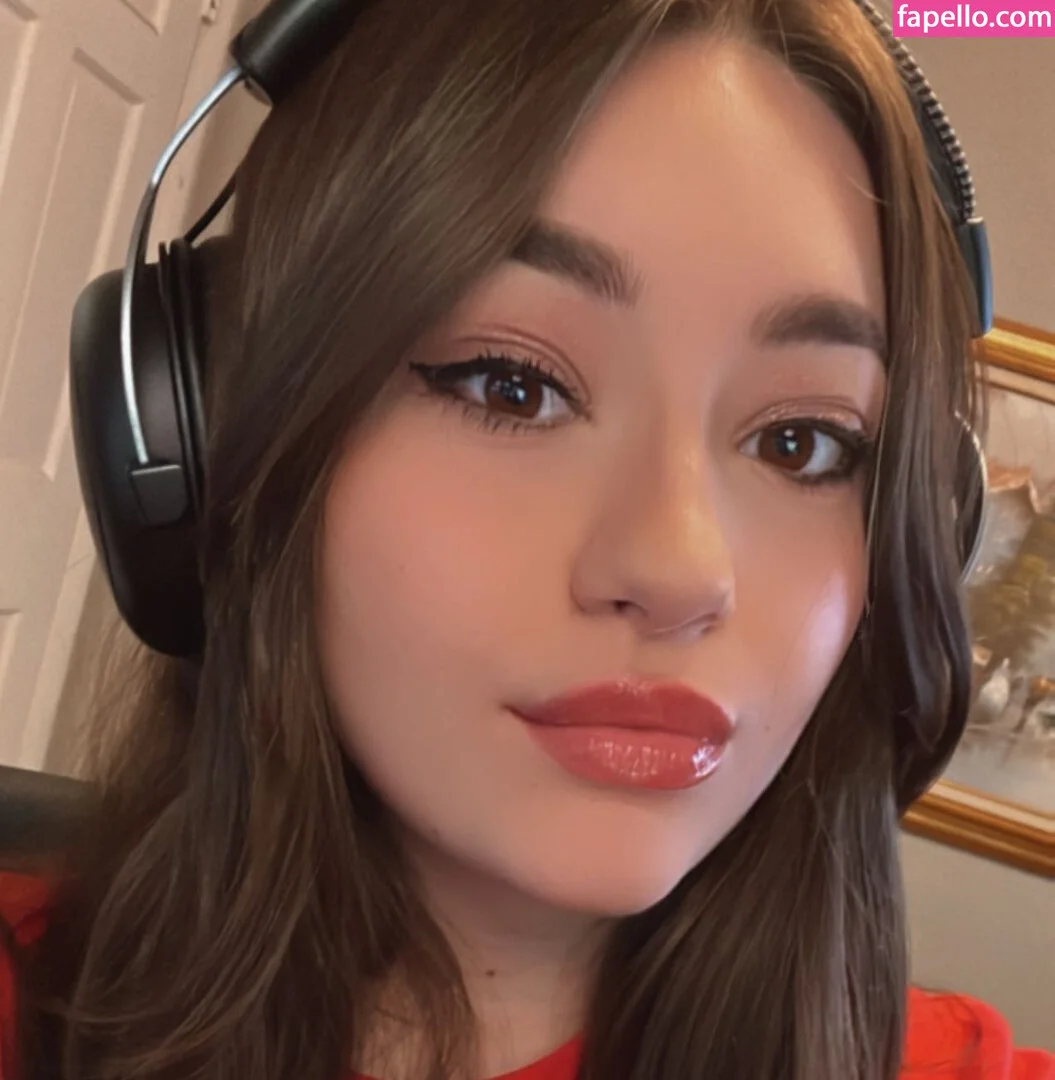 Bananabrea / bananabreaa Onlyfans Photo Gallery 