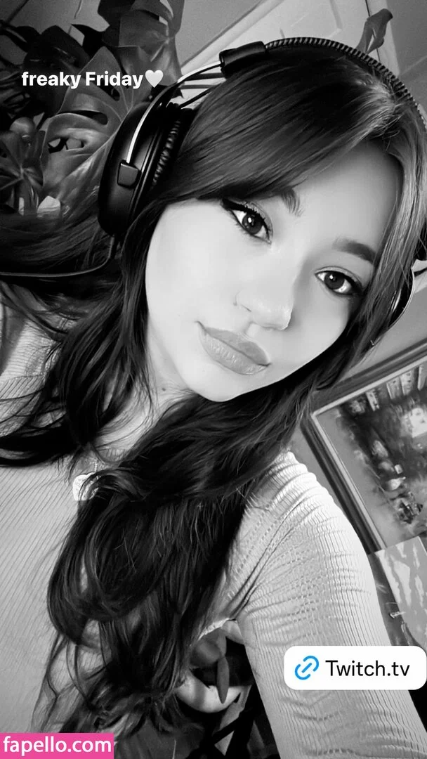 Bananabrea / bananabreaa Onlyfans Photo Gallery 