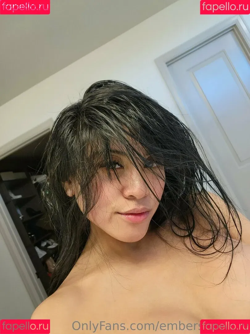ember4ever / embersnowsfw Onlyfans Photo Gallery 