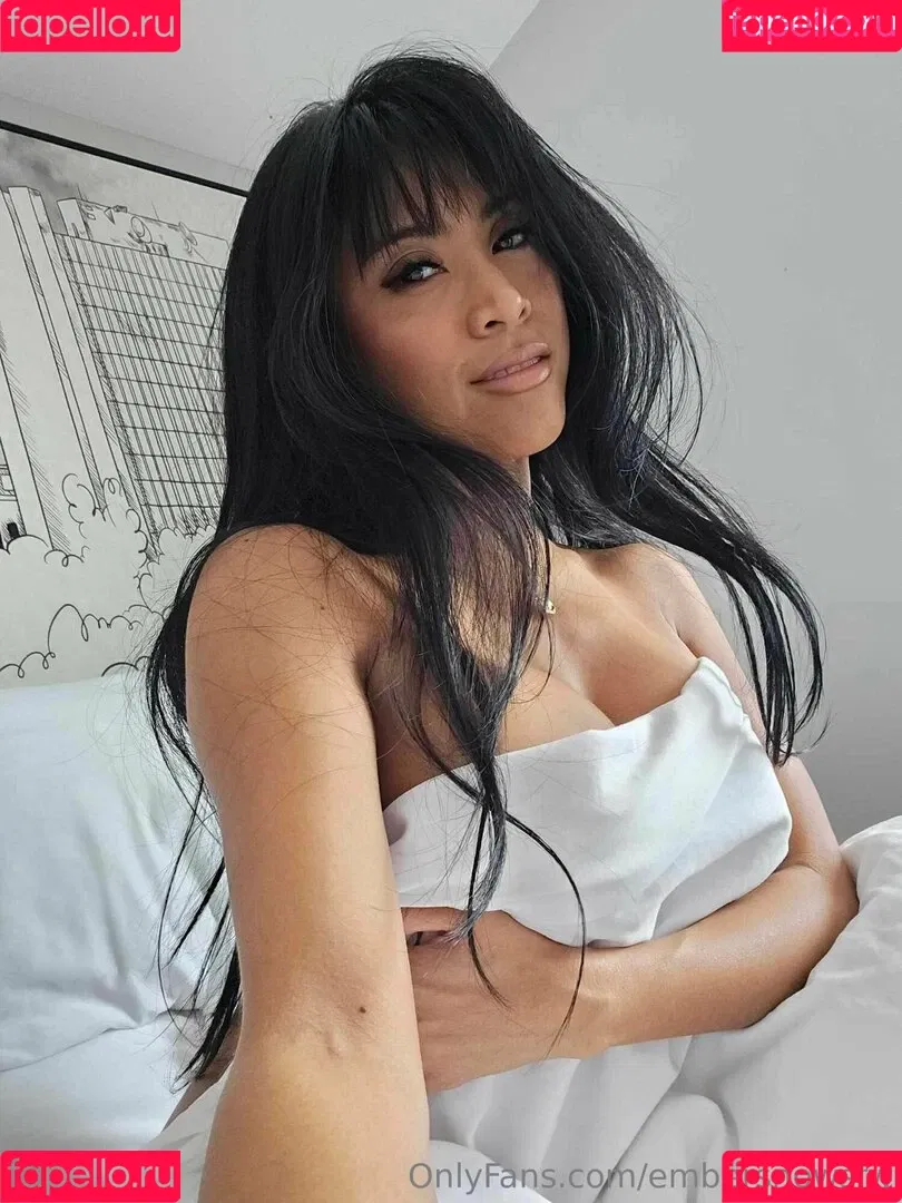 ember4ever / embersnowsfw Onlyfans Photo Gallery 