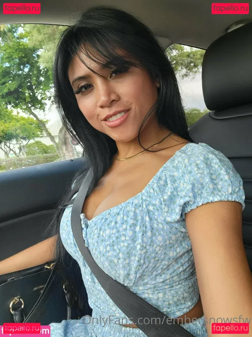 ember4ever / embersnowsfw Onlyfans Photo Gallery 