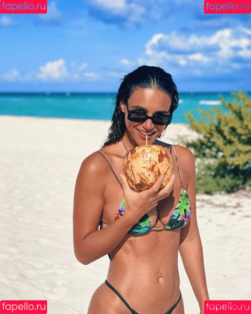 Debora Nascimento / Débora Nascimento / debranascimento Onlyfans Photo Gallery 