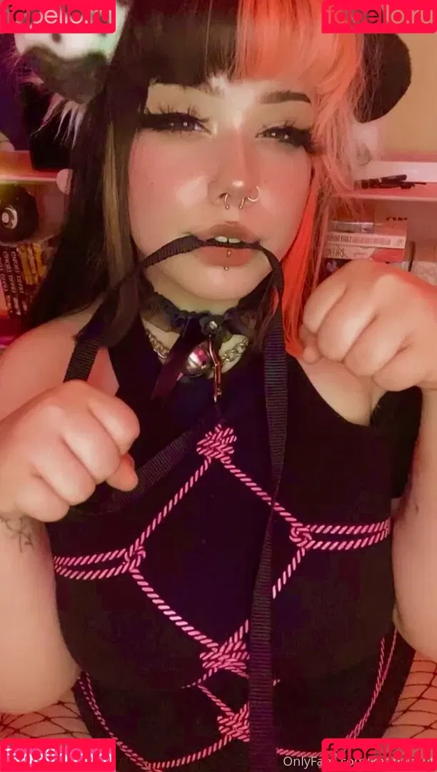 KatTheKunt / katthemilfykunt Onlyfans Photo Gallery 