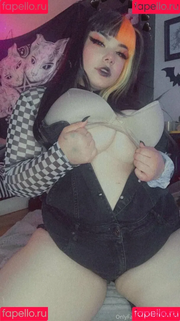 KatTheKunt / katthemilfykunt Onlyfans Photo Gallery 