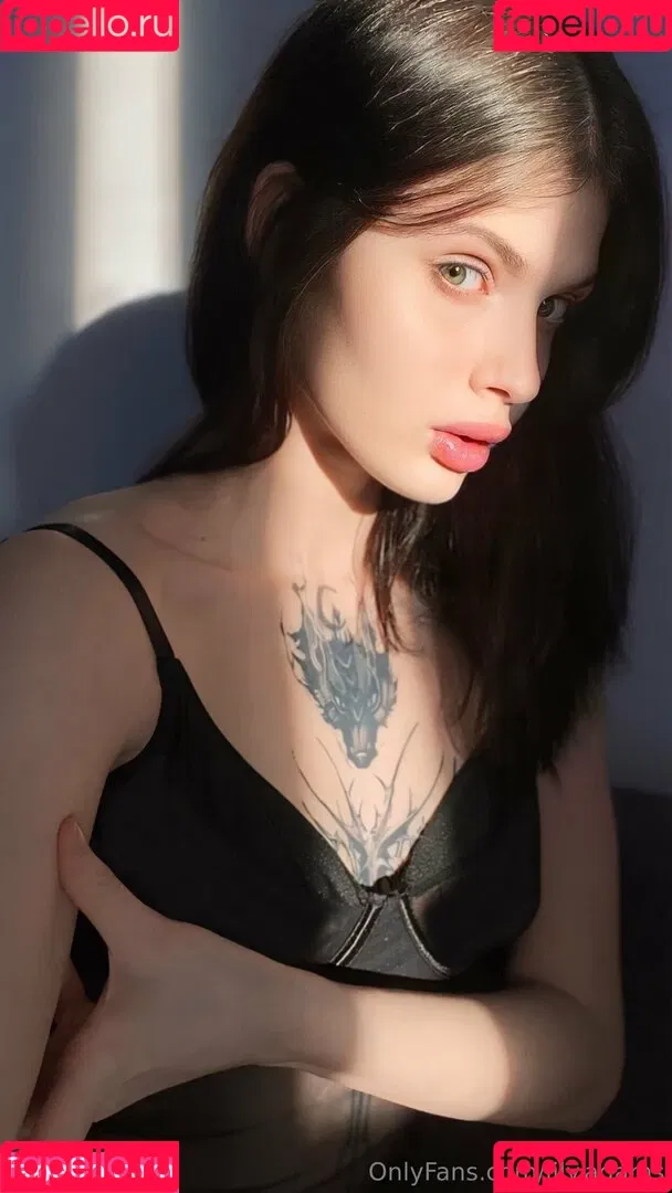 Lily Adams / adamslily / lily.adams Onlyfans Photo Gallery 