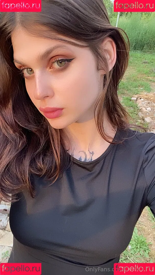 Lily Adams / adamslily / lily.adams Onlyfans Photo Gallery 