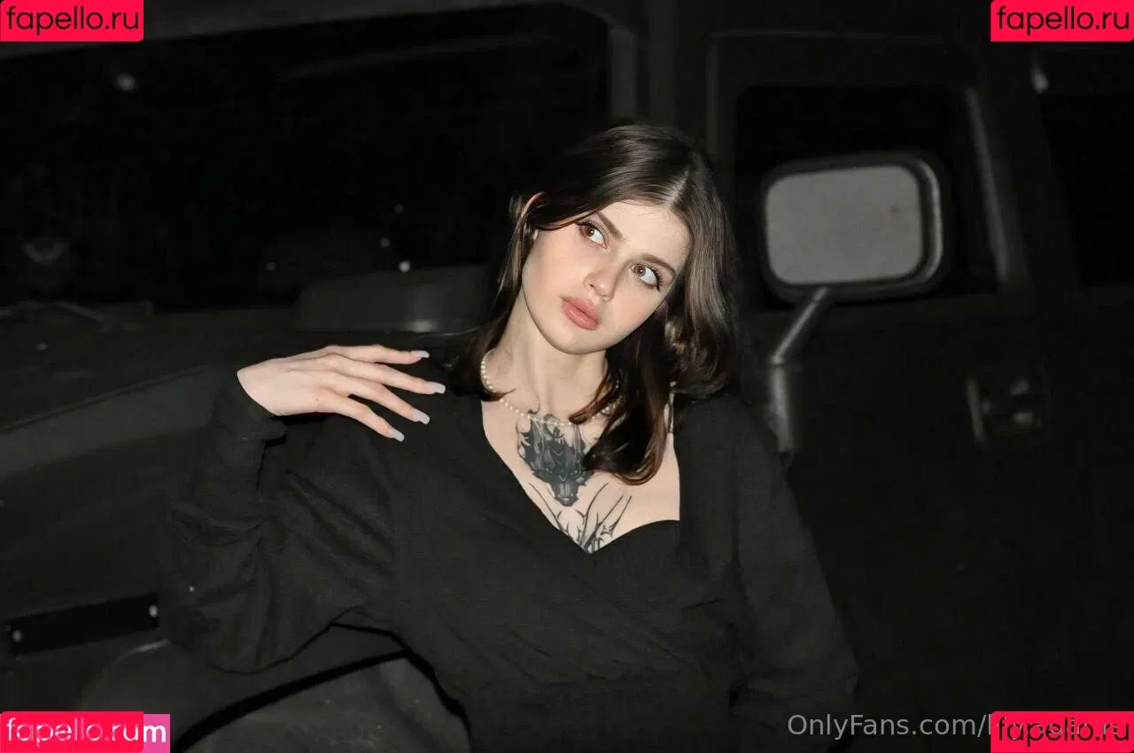 Lily Adams / adamslily / lily.adams Onlyfans Photo Gallery 