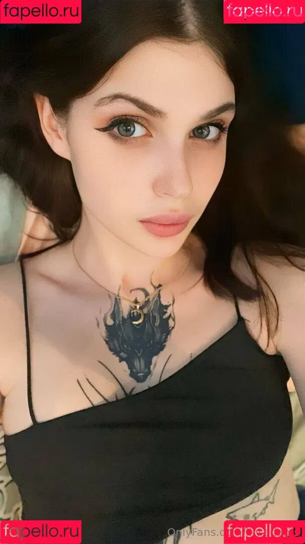 Lily Adams / adamslily / lily.adams Onlyfans Photo Gallery 
