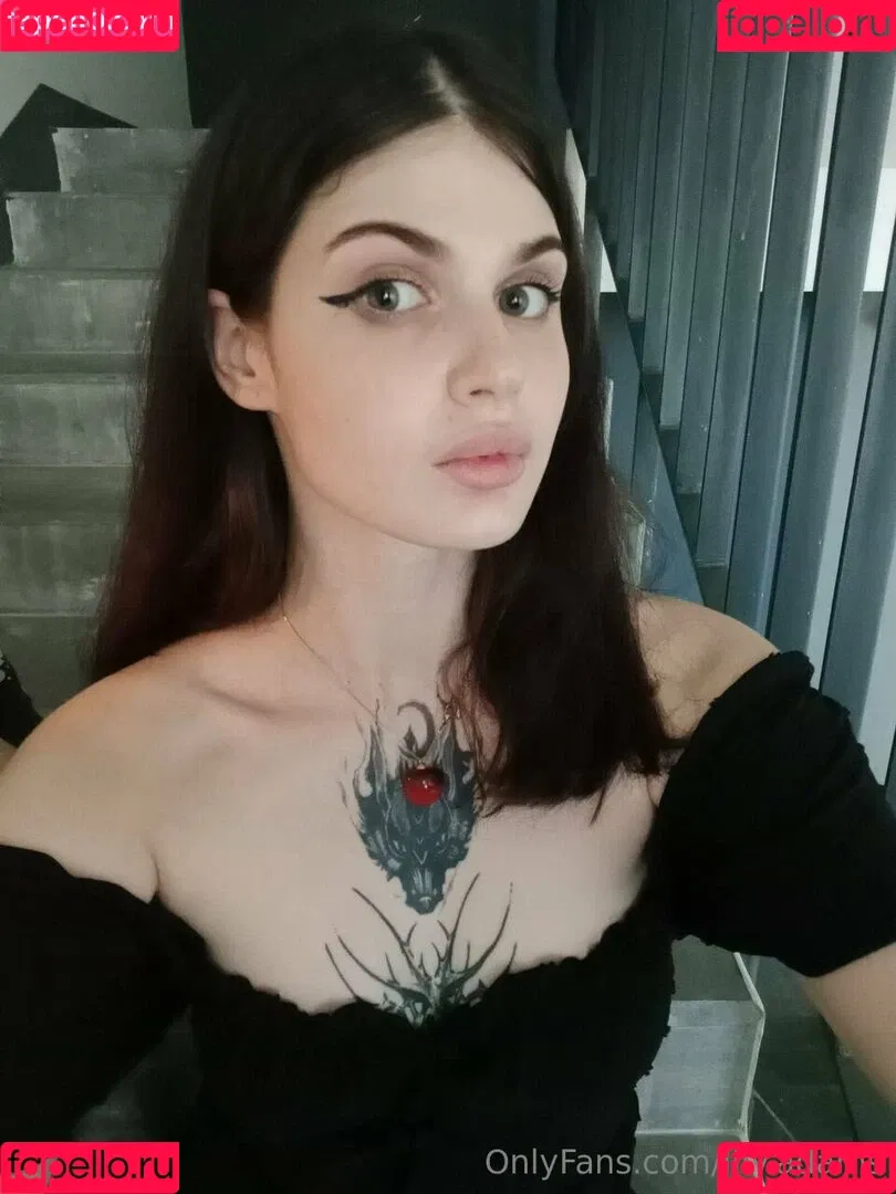 Lily Adams / adamslily / lily.adams Onlyfans Photo Gallery 