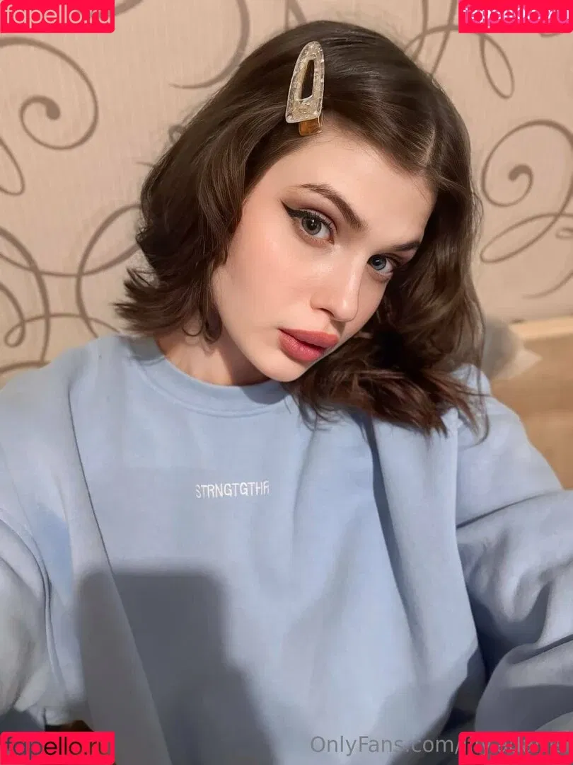 Lily Adams / adamslily / lily.adams Onlyfans Photo Gallery 