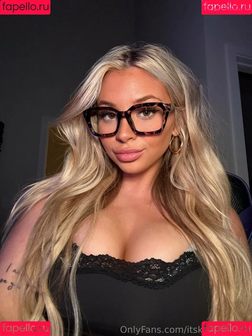 Willow Clark / willowclark / willowclarkk / willowclarkvip Onlyfans Photo Gallery 