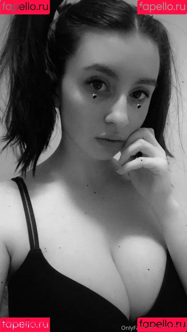 KylieeOW / kylieefans Onlyfans Photo Gallery 