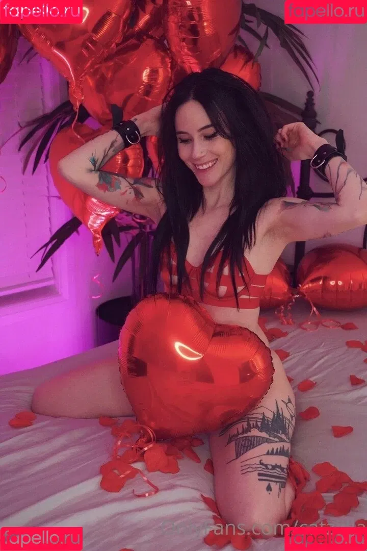 Catziilla / catzii / cptamaziing Onlyfans Photo Gallery 
