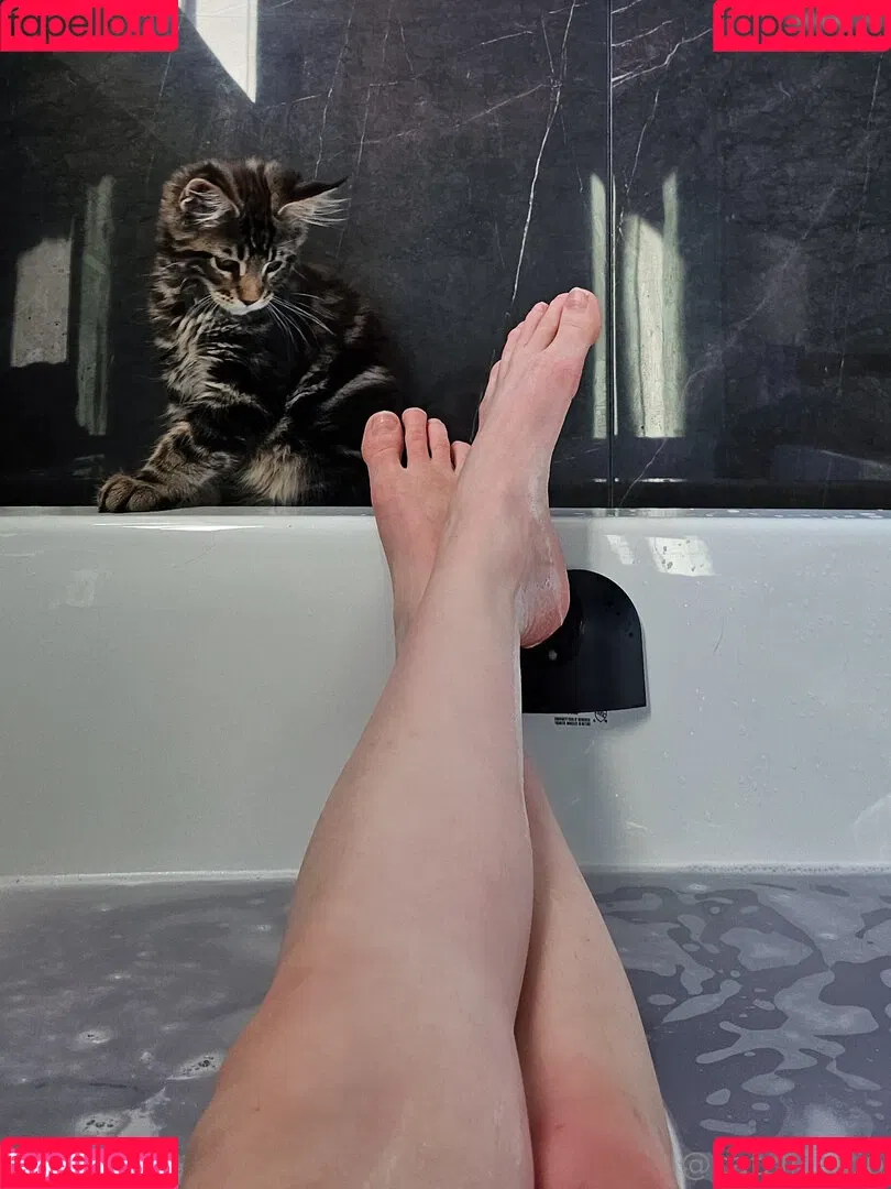 Catziilla / catzii / cptamaziing Onlyfans Photo Gallery 