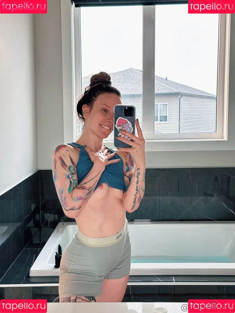 Catziilla / catzii / cptamaziing Onlyfans Photo Gallery 