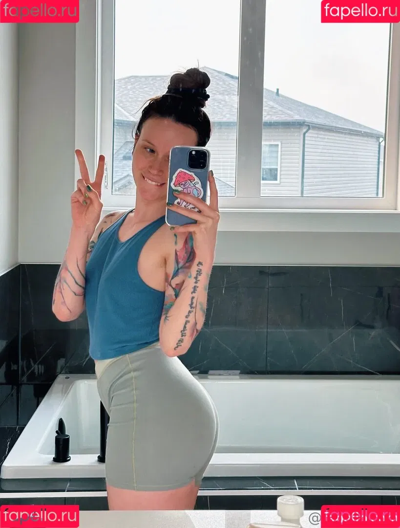 Catziilla / catzii / cptamaziing Onlyfans Photo Gallery 