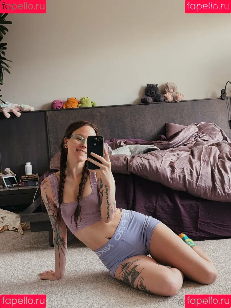 Catziilla / catzii / cptamaziing Onlyfans Photo Gallery 