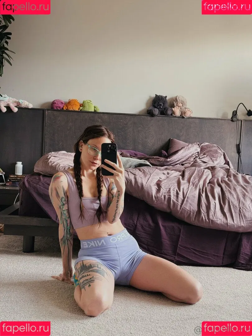 Catziilla / catzii / cptamaziing Onlyfans Photo Gallery 