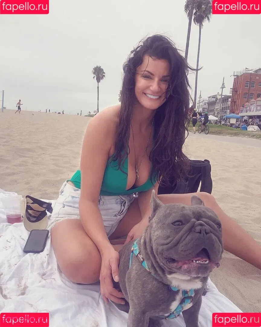 Becky Bandini / becky_bands / beckybandini Onlyfans Photo Gallery 
