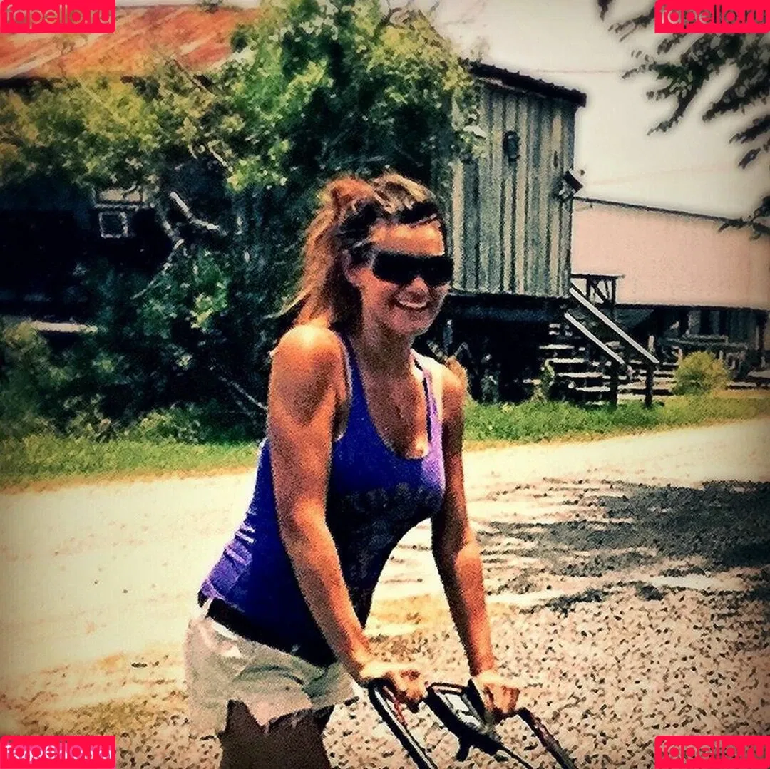 Becky Bandini / becky_bands / beckybandini Onlyfans Photo Gallery 