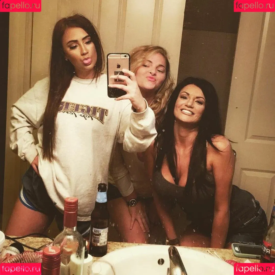 Becky Bandini / becky_bands / beckybandini Onlyfans Photo Gallery 