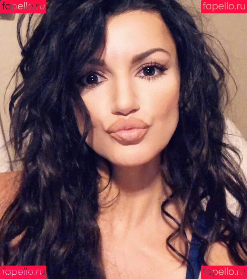 Becky Bandini / becky_bands / beckybandini Onlyfans Photo Gallery 