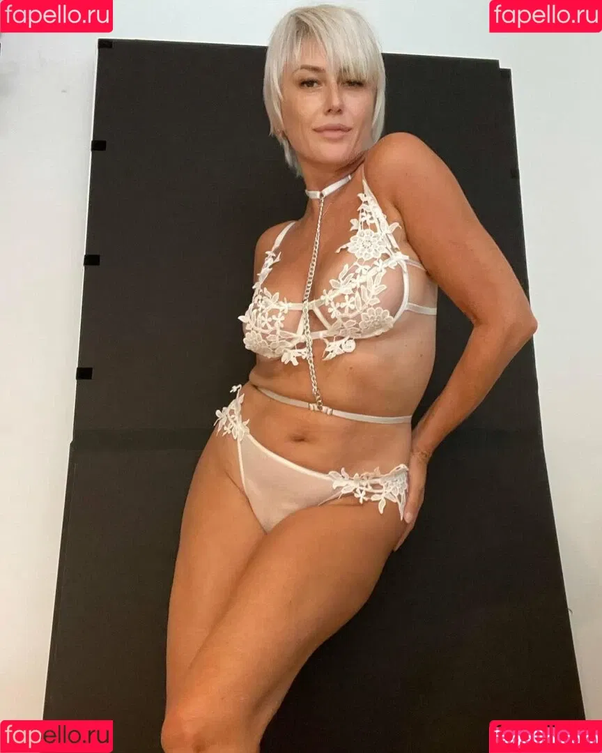 TheGoldenGilf / https: / viktoria_winslow Onlyfans Photo Gallery 